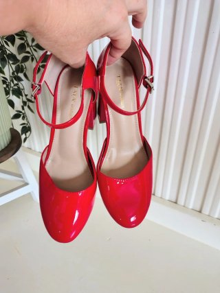 Zapatos de tacón charol TATA Woman rojos