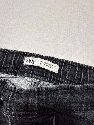 Pantalón corto jogger vaquero Zara gris