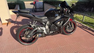 Suzuki GSXR 600 K7 Negra