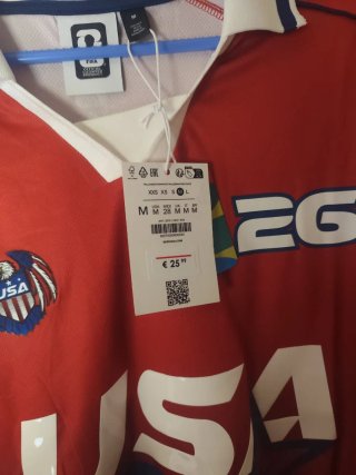Camiseta FIFA USA Bershka Talla M