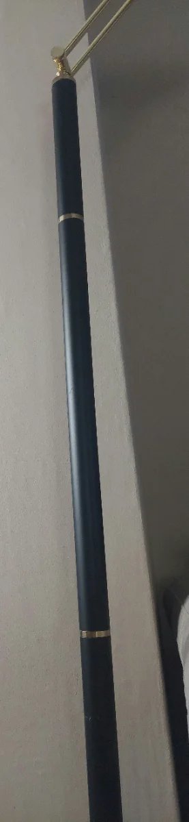 Lampada da terra moderna nera e dorata