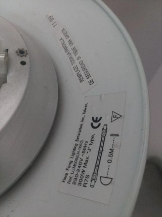 Lampada da terra moderna nera e dorata