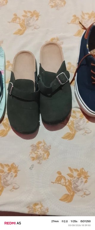Lote de sandalias con flamencos