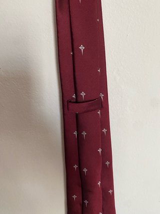 Corbata Burdeos con Cruz de Santiago
