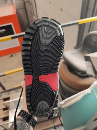 Botas Snowboard Rojas y Negras