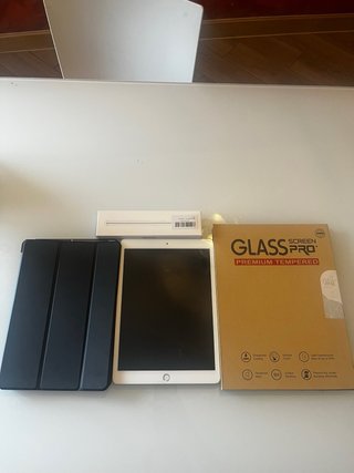 iPad 8ª Gen 128GB Plata