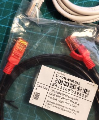 Lote 7 cables Ethernet y 1 conector módem