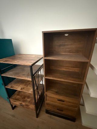 Estantería Madera Oscura Metálica