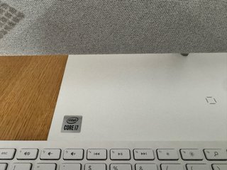 HP All-in-One 27 Grigio e Bianco