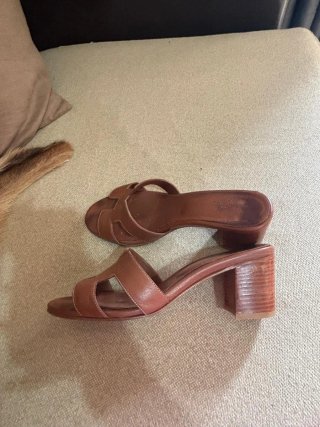 Sandalias Hermès tacón marrón piel