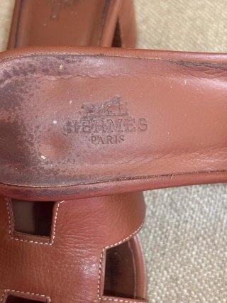 Sandalias Hermès tacón marrón piel