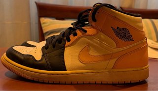 Jordan 1 Mid Crimson Tint 554724-133