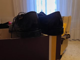 Zapatos de vestir marrones, burdeos.
