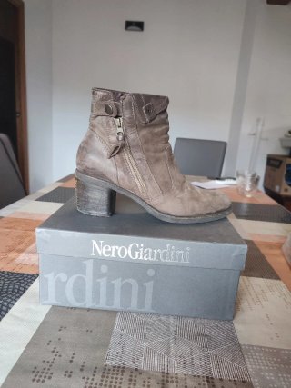 Botines NeroGiardini Marrones Invierno