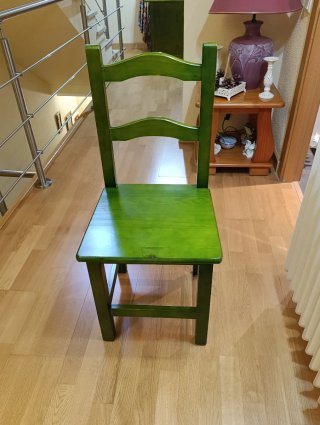 Escritorio y silla madera maciza verde