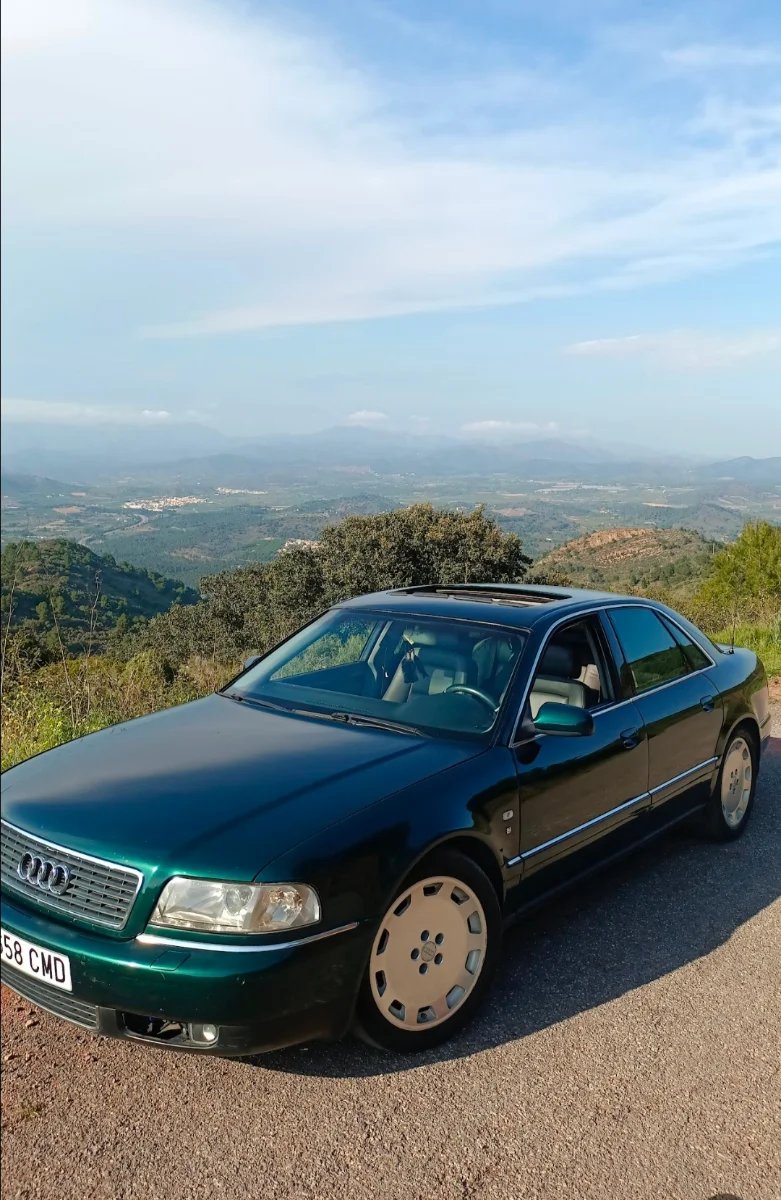 Audi A8 1999 - foto 1