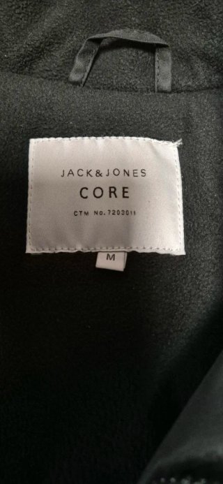 Chaqueta Jack & Jones Talla M con Capucha