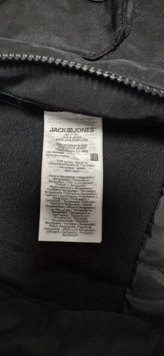 Chaqueta Jack & Jones Talla M con Capucha