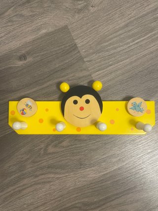 Perchero infantil madera abeja