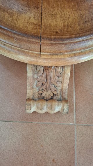 Mesa de comedor de madera maciza hecha a mano