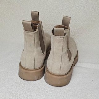 Botines Chelsea Zara ante track beige