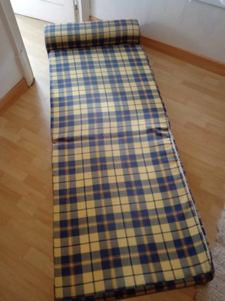 Sillón cama a cuadros