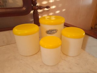 4 Botes de cocina vintage amarillos