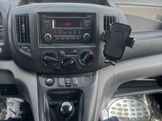 NISSAN nv200