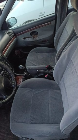 Peugeot 406 2001