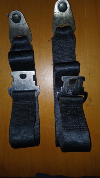 Cinturones de seguridad Seat 600E