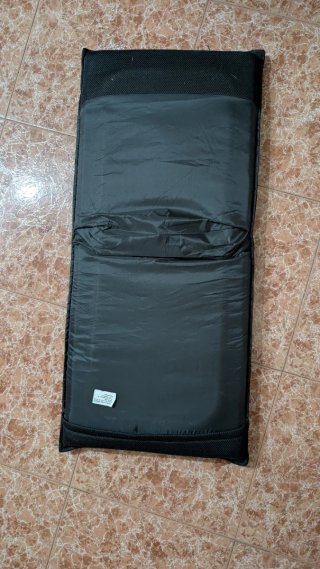 Silla de suelo plegable COSTWAY reclinable NEGRA