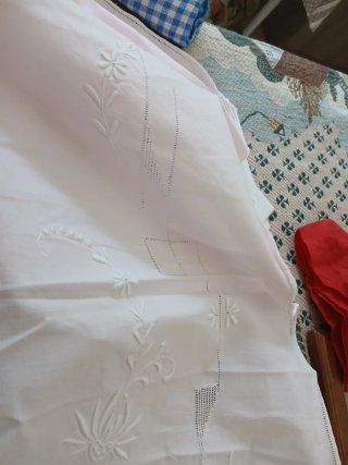 Lenzuolo matrimoniale ricamato