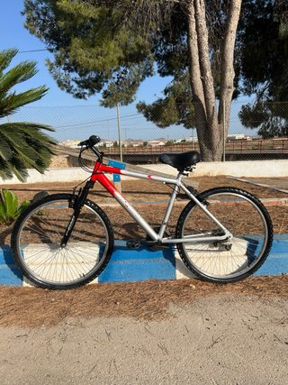 Bicicleta de Montaña Topbike 26" con Suspensión