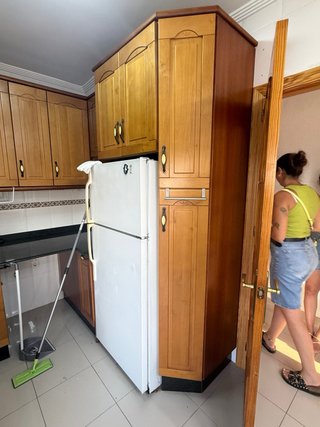 Cocina completa madera y mármol