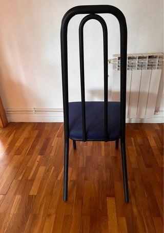 Cuatro sillas de comedor