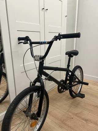 Bicicleta BMX Negra