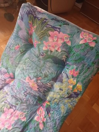 Lettino da giardino con stampa tropicale