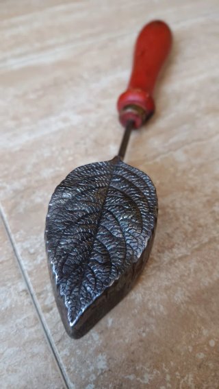 Herramienta sombrerería forma hoja