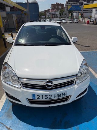 Opel Astra 2012