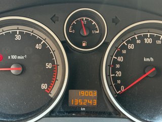 Opel Astra 2012