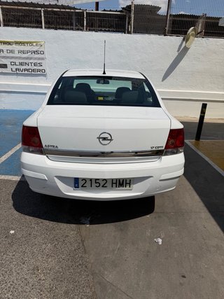 Opel Astra 2012