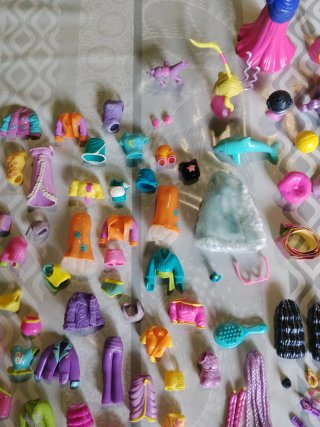 Lote 9 Muñecas Polly Pocket con Vestidos