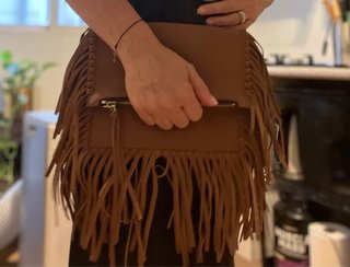 Bolso Clutch Carolina Herrera Marrón Flecos