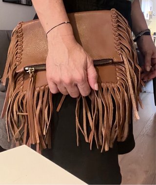 Bolso Clutch Carolina Herrera Marrón Flecos
