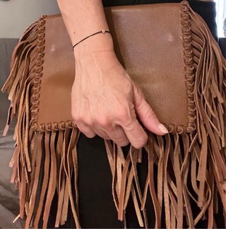 Bolso Clutch Carolina Herrera Marrón Flecos