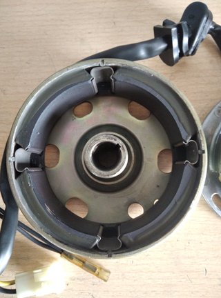 Volante magnético electrónico 12V Derbi Variant