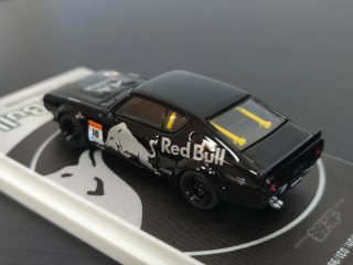 Nissan Skyline 2000 GT-R KPGC110 Red Bull 1/64