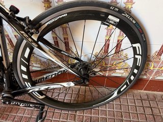 Bicicleta de carretera Mendiz taglia M con quadro e componenti Campagnolo di alta gamma