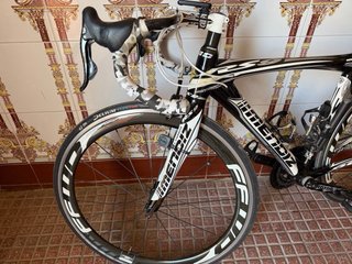 Bicicleta de carretera Mendiz taglia M con quadro e componenti Campagnolo di alta gamma