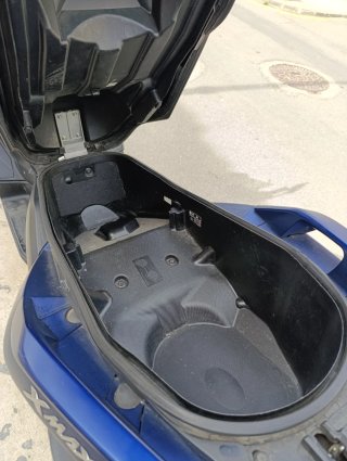 Yamaha XMAX 400C.C Maxi Scooter Azul.